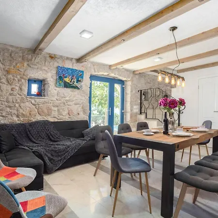 Amazing In With House Sea View Holiday home *