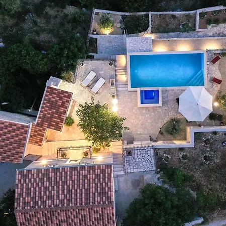 Holiday home Amazing In With House Sea View Celina