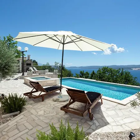 Holiday home Amazing In With House Sea View